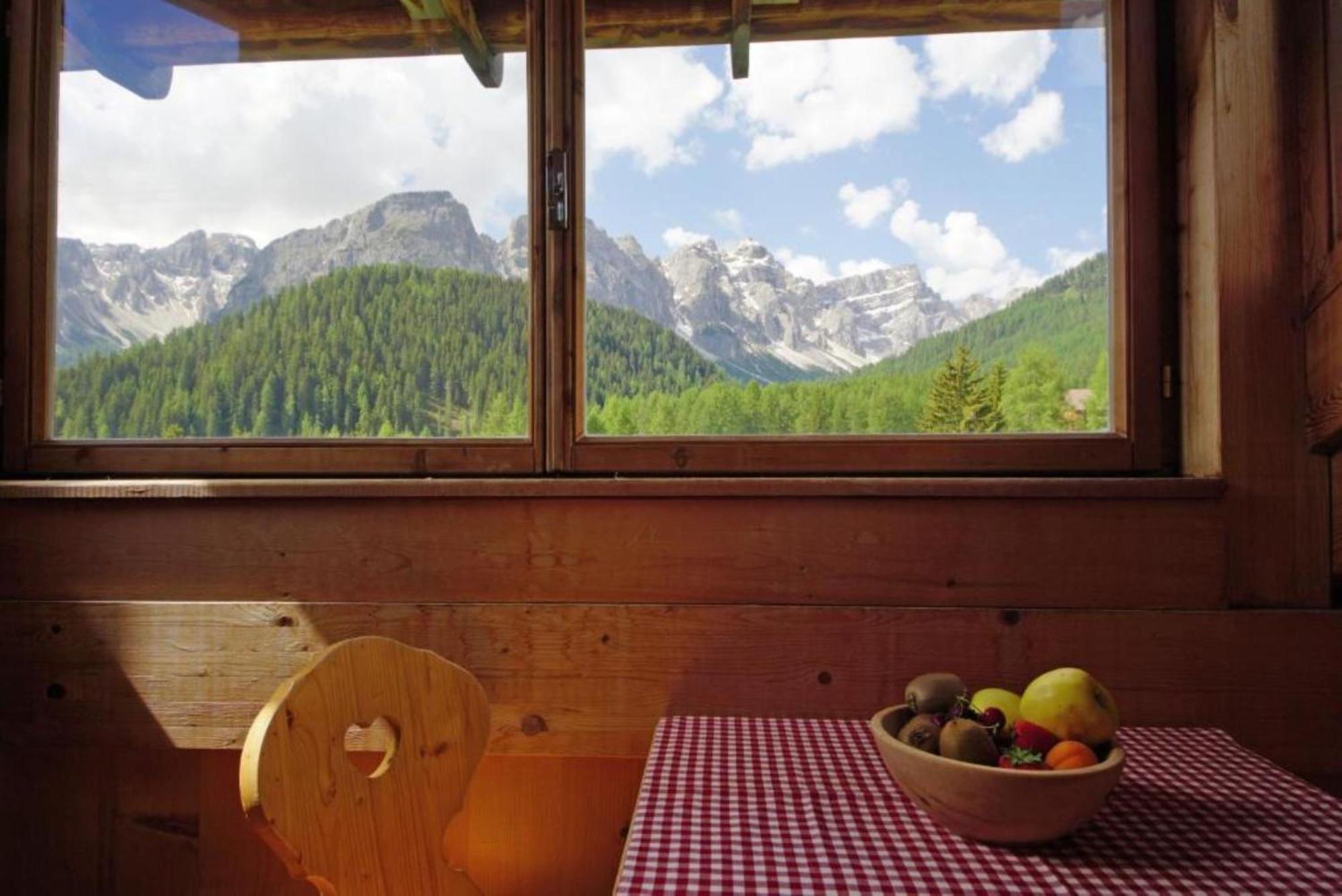 Hotel Pension Odles San Martino in Badia Exterior photo