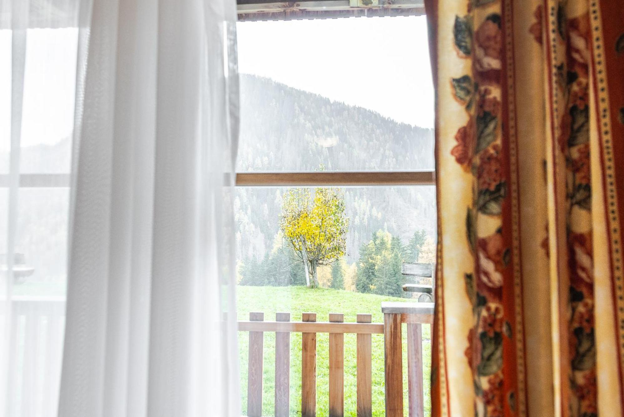 Hotel Pension Odles San Martino in Badia Exterior photo