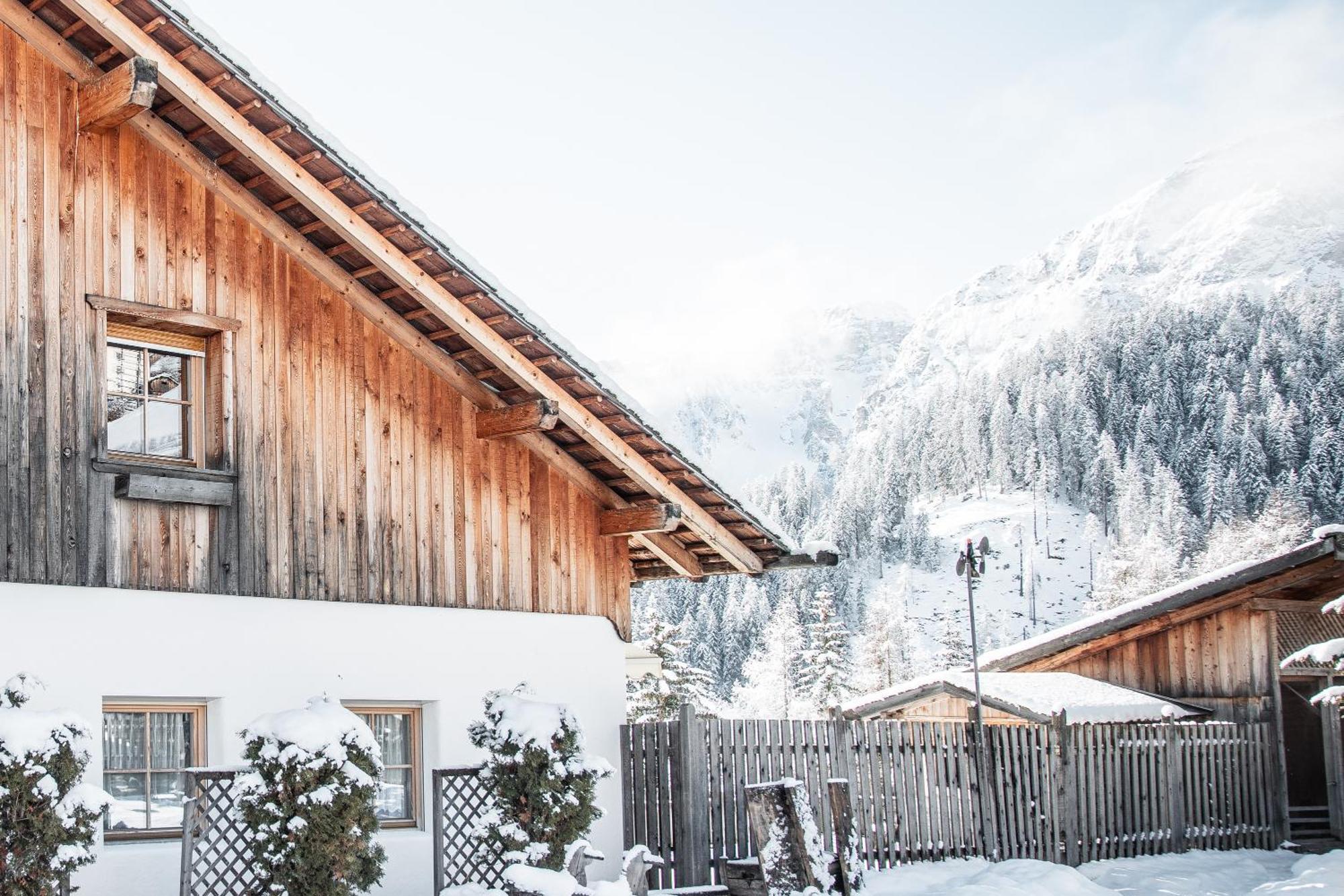 Hotel Pension Odles San Martino in Badia Exterior photo