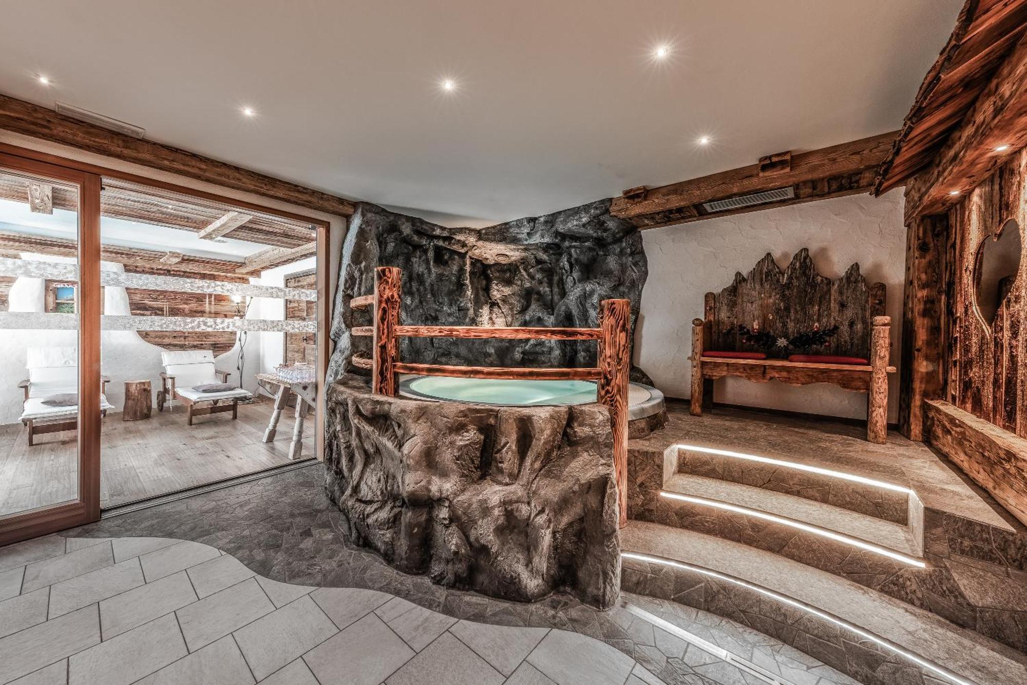Hotel Pension Odles San Martino in Badia Exterior photo